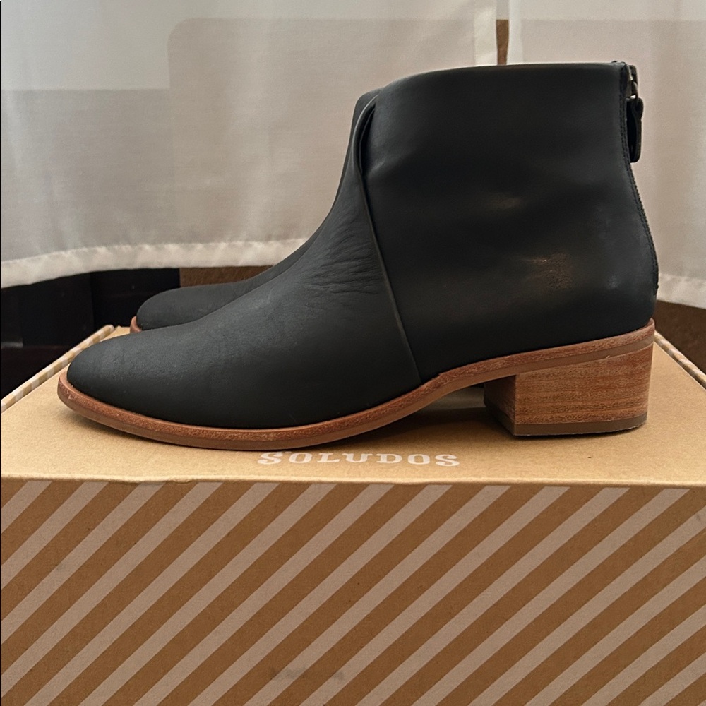 Soludos Venetian Bootie Black Leather Size 8